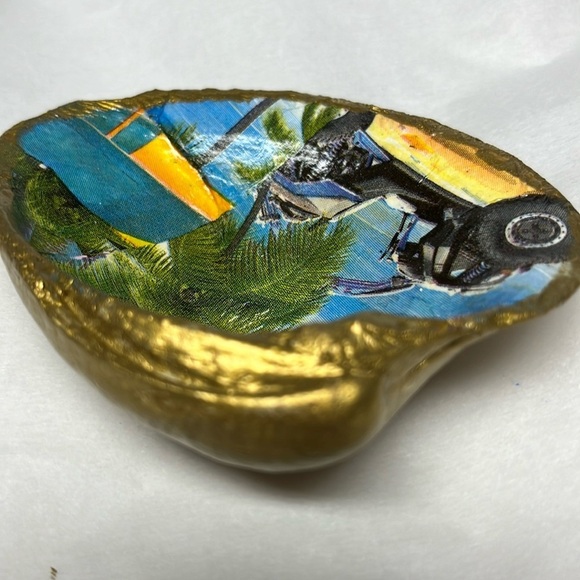 Handmade Decoupage Shell Trinket Dish - Picture 4 of 7